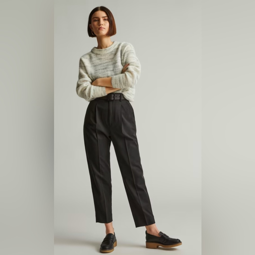 Everlane Draper Taper Pant in Butter-smooth Black, size 2